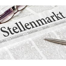 Stellenanzeige in der Zeitung, Stellenmarkt, Arbeitsmarkt