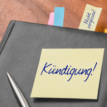 Kündigung auf Postit (Klebezettel)