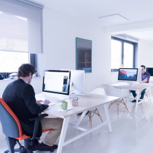 Startup Software-Computer-Firma, modernes Büro