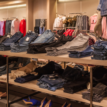Modegeschäft, Textil-Einzelhandel, Shopping
