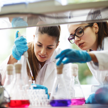 Wissenschaftlerinnen im Labor